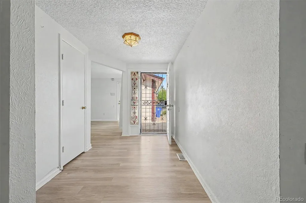 2757 S Salida Street Aurora CO 80013