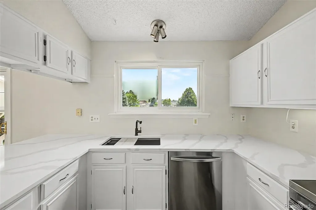 1178 N Deckers Place Castle Rock CO 80104
