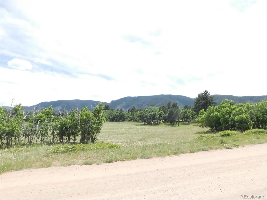 5980 Country Club Drive Larkspur CO 80118