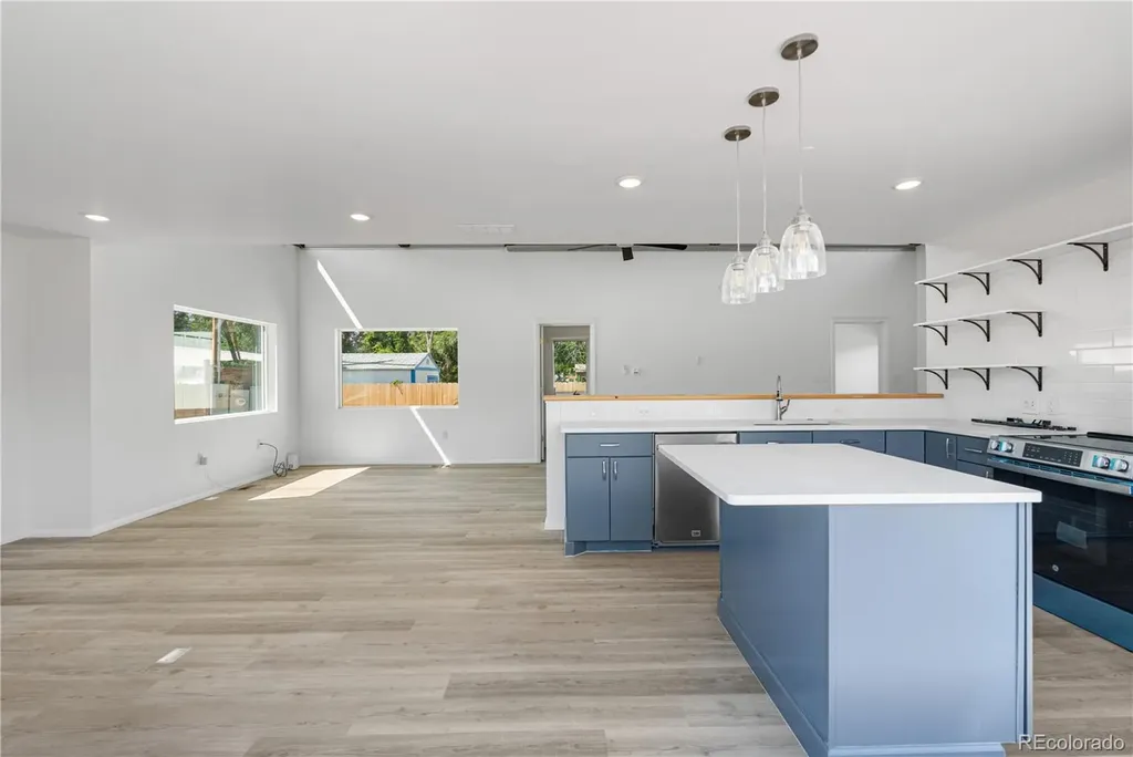 1957 Blackhawk Street Aurora CO 80011