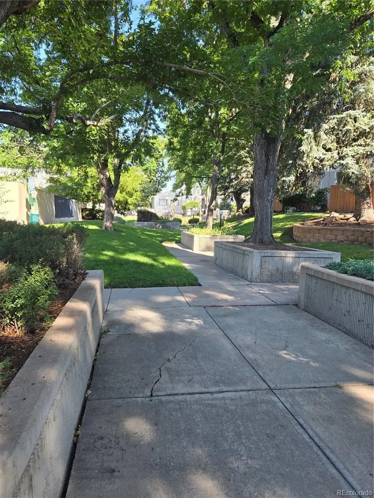1050 S Monaco Parkway Denver CO 80224