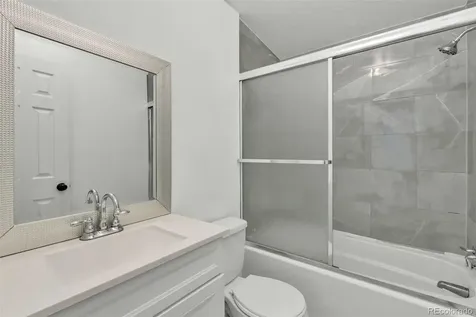 1095 Western Drive Colorado Springs CO 80915