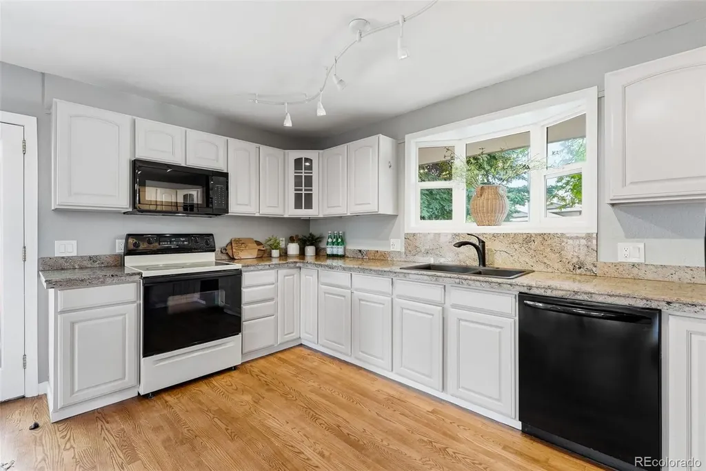 8477 W 74th Place Arvada CO 80005