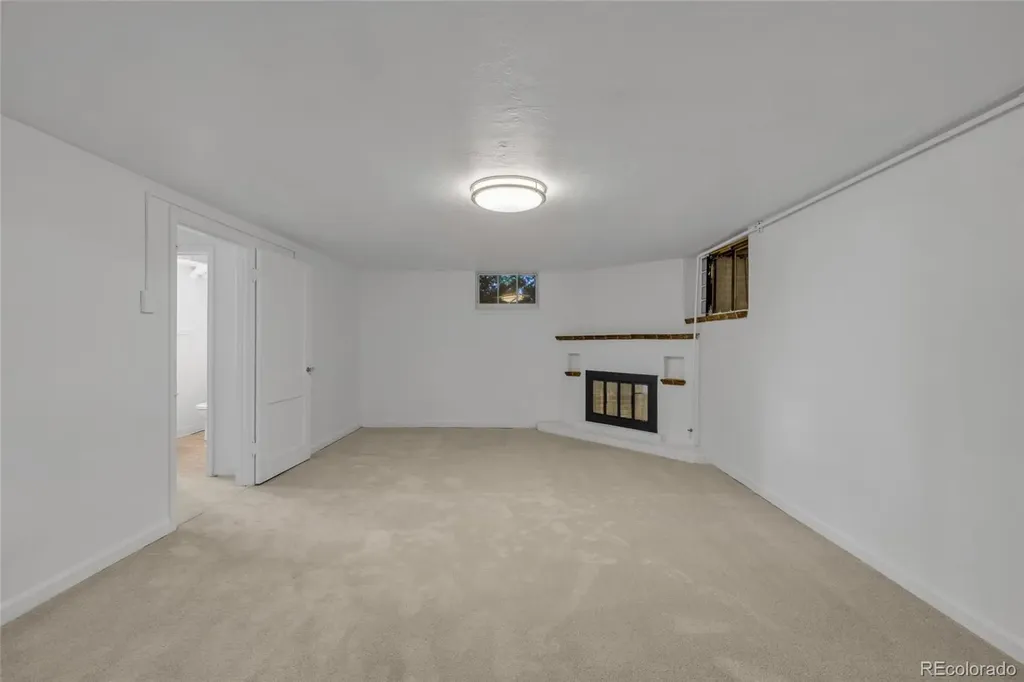 918 Magnolia Street Denver CO 80220