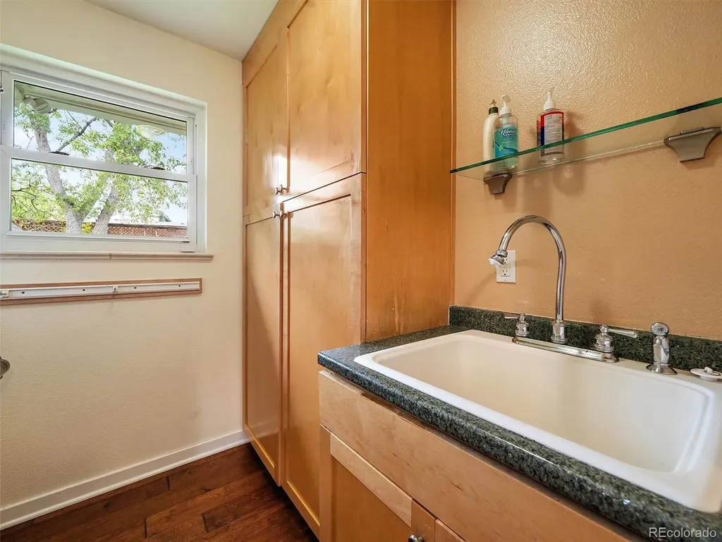 2490 S Holly Place Denver CO 80222