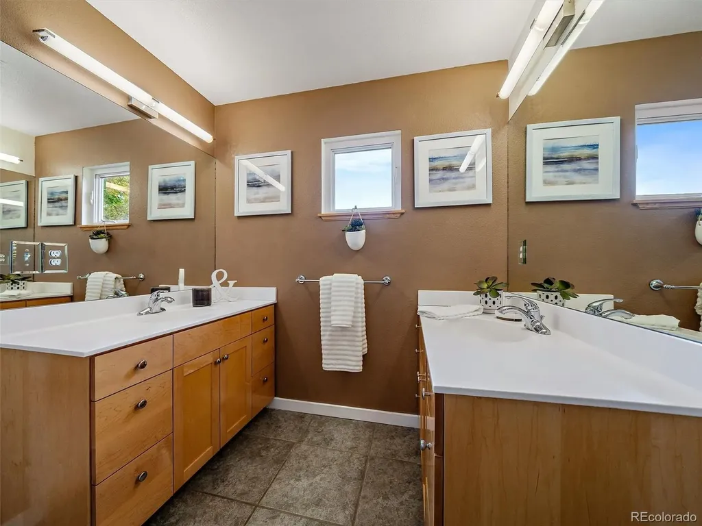 2490 S Holly Place Denver CO 80222