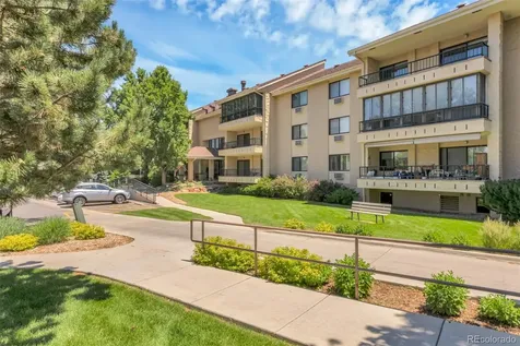 2868 S Heather Gardens Way Aurora CO 80014