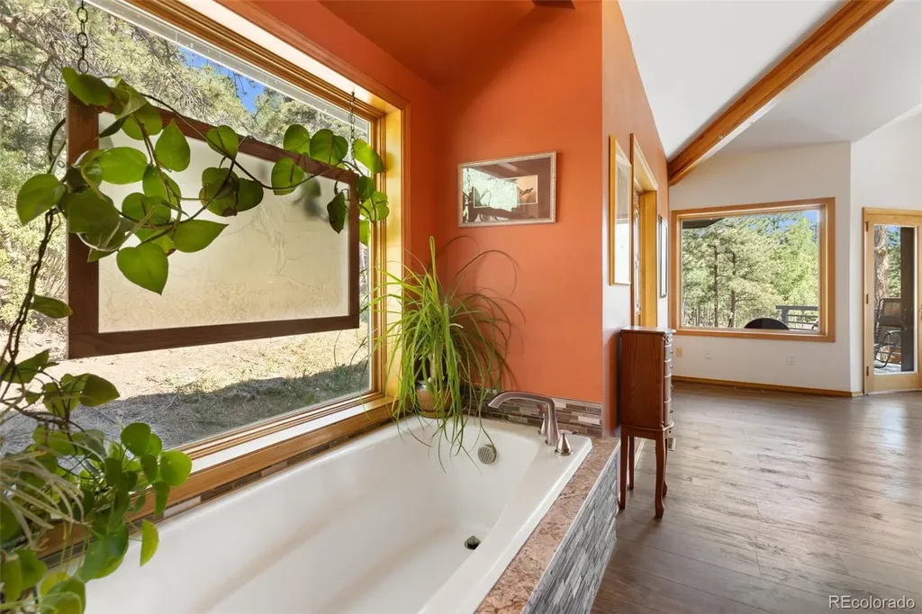 945 Sun Valley Woodland Park CO 80863