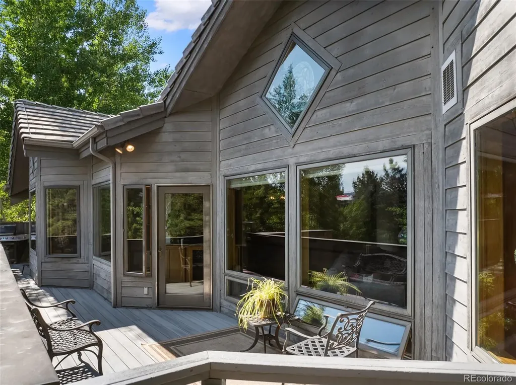945 Sun Valley Woodland Park CO 80863