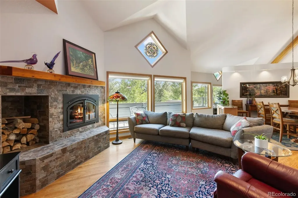 945 Sun Valley Woodland Park CO 80863