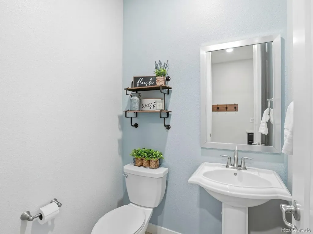 8275 Arapahoe Peak Street Littleton CO 80125
