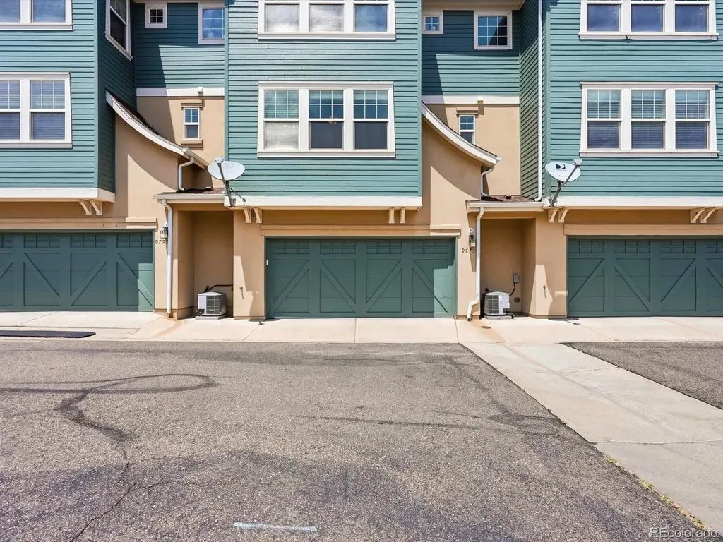 9773 W Hinsdale Lane Littleton CO 80128