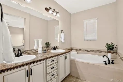 9487 Loggia Street Littleton CO 80126