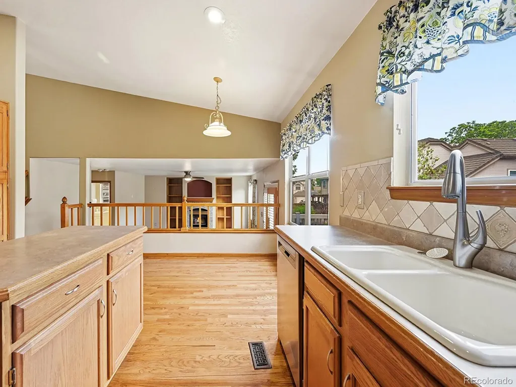 8278 S Reed Way Littleton CO 80128