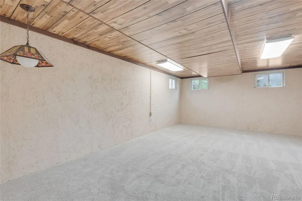 5520 Colt Drive Longmont CO 80503
