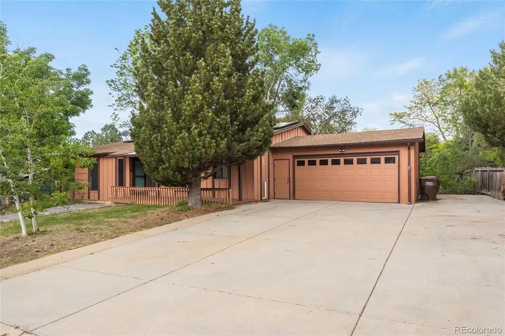 5520 Colt Drive Longmont CO 80503