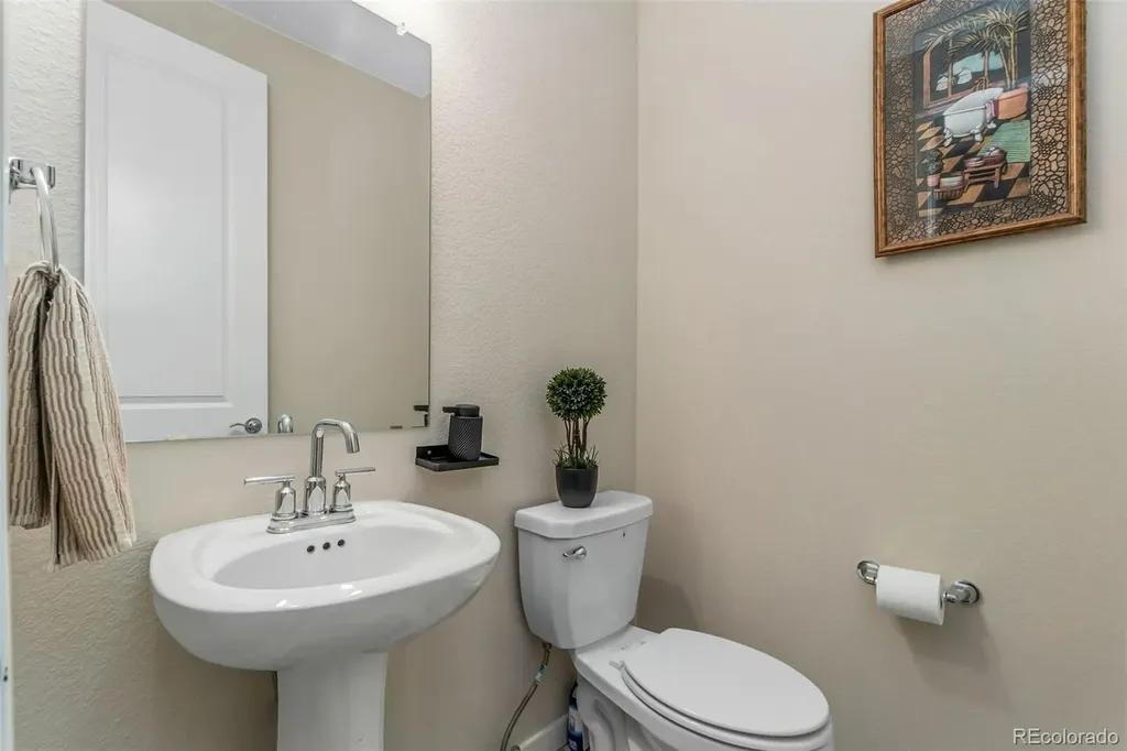 23933 E 39th Avenue Aurora CO 80019