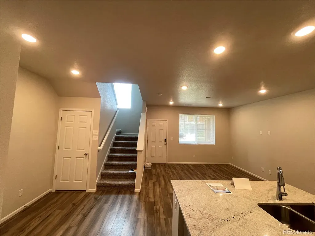 6089 N Liverpool Street Aurora CO 80019