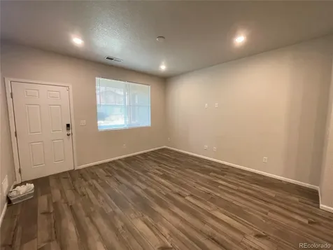 6089 N Liverpool Street Aurora CO 80019