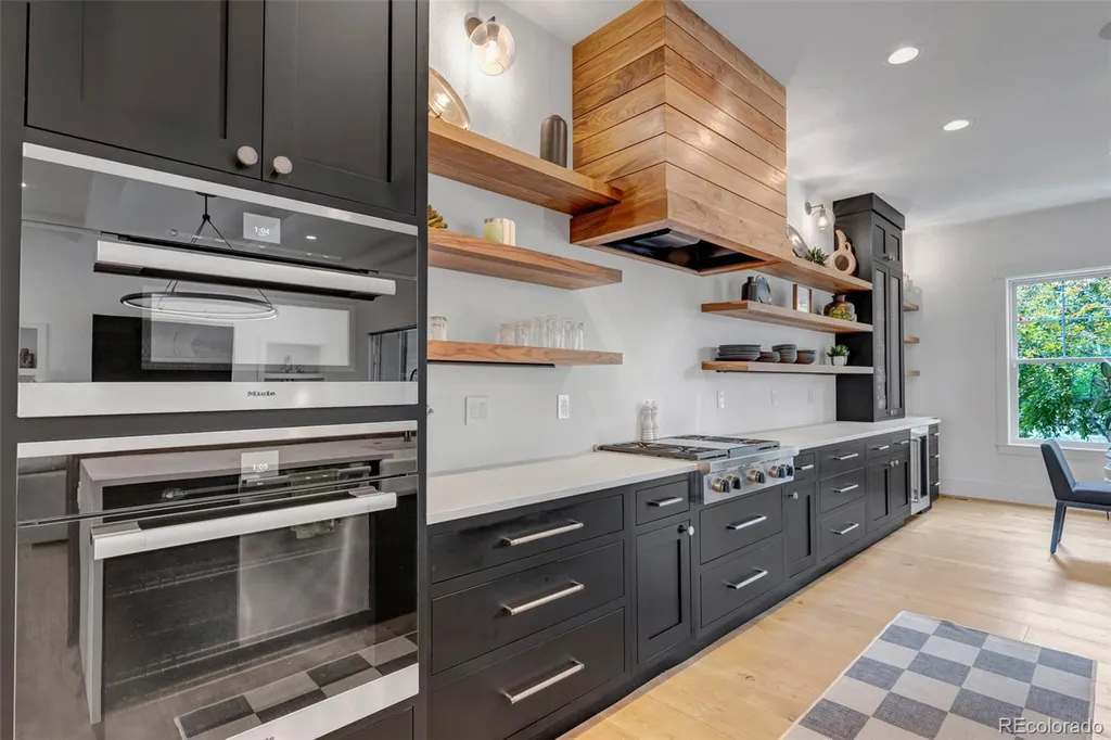 27041 E Long Circle Aurora CO 80016