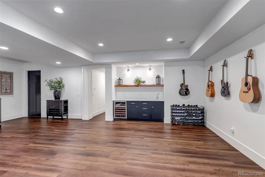 27041 E Long Circle Aurora CO 80016