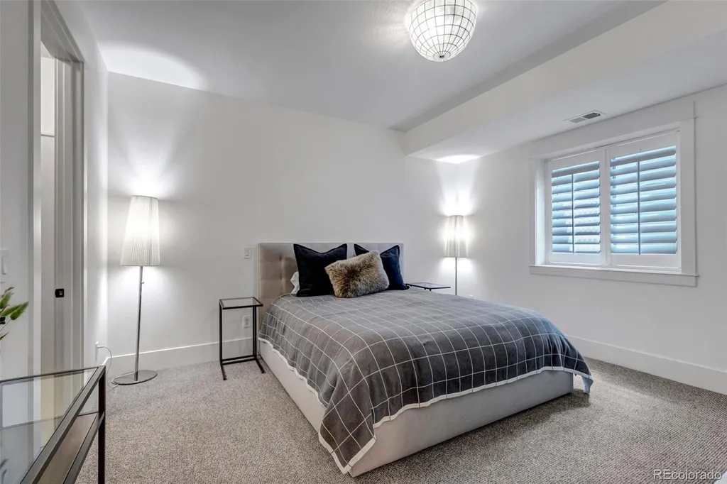 27041 E Long Circle Aurora CO 80016