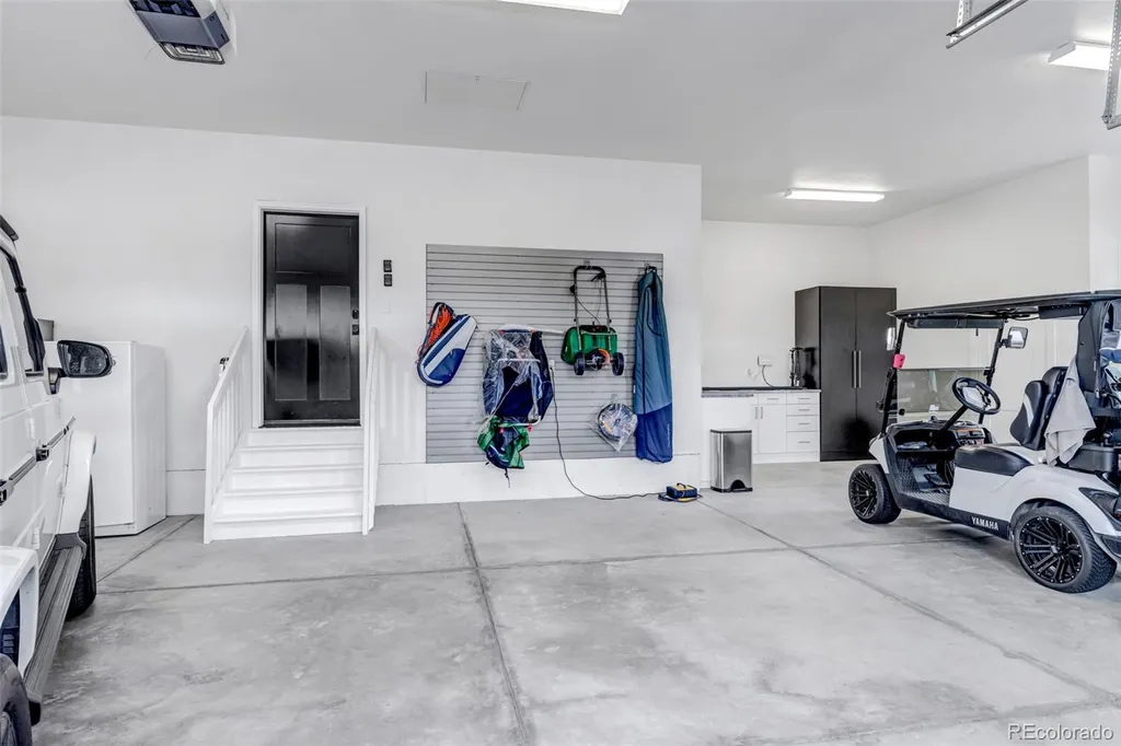 27041 E Long Circle Aurora CO 80016