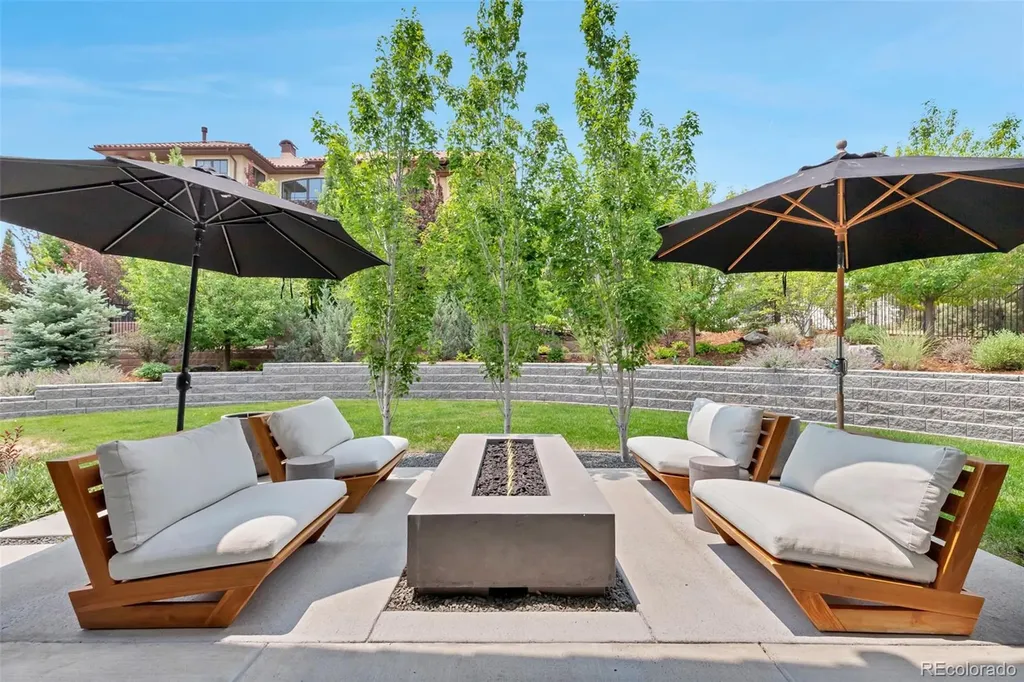 27041 E Long Circle Aurora CO 80016