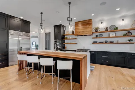27041 E Long Circle Aurora CO 80016