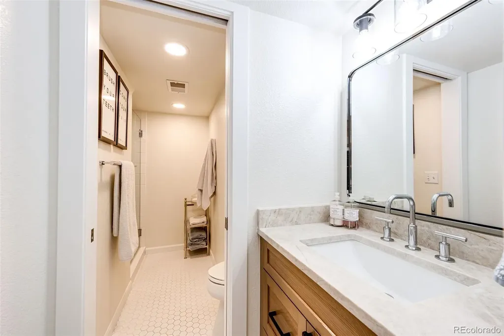 2981 Newbury Court Littleton CO 80126
