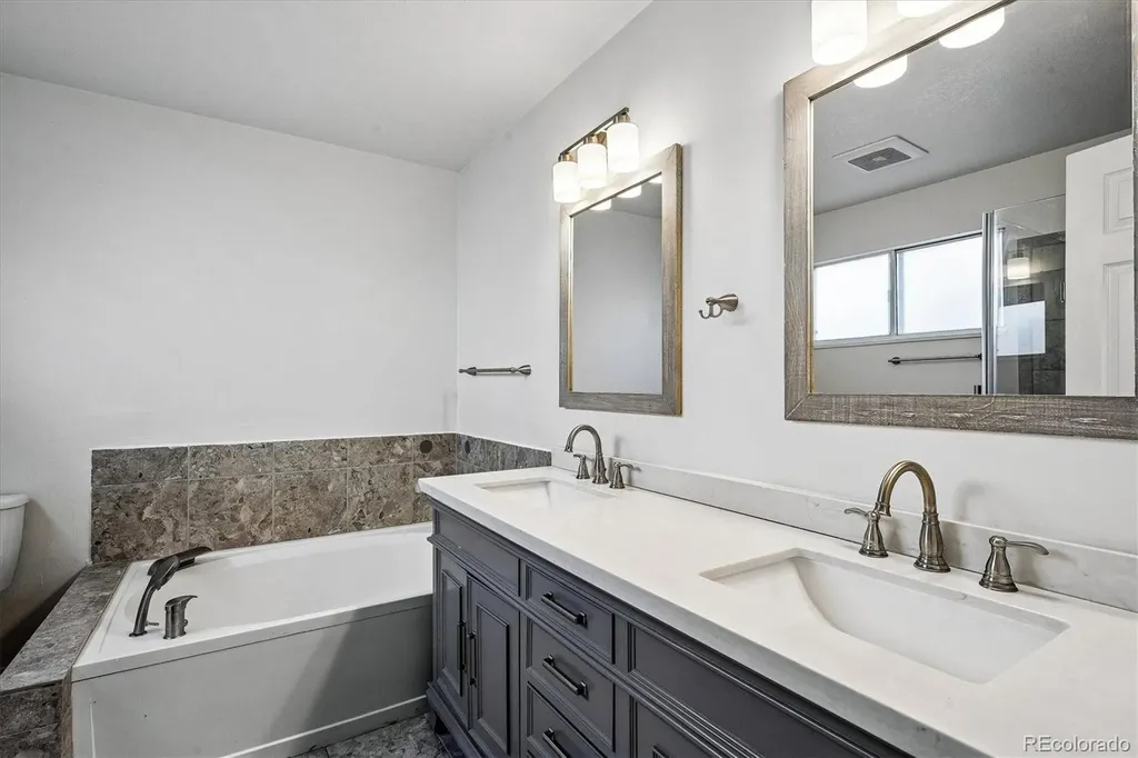9445 Cheshire Court Highlands Ranch CO 80130