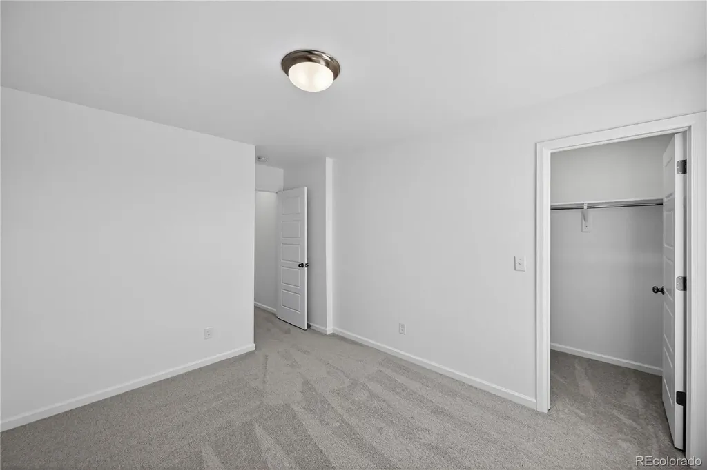 3287 N Duquesne Way Aurora CO 80019