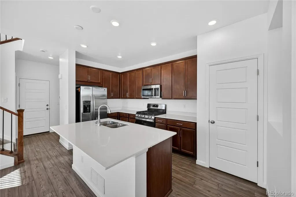 3287 N Duquesne Way Aurora CO 80019