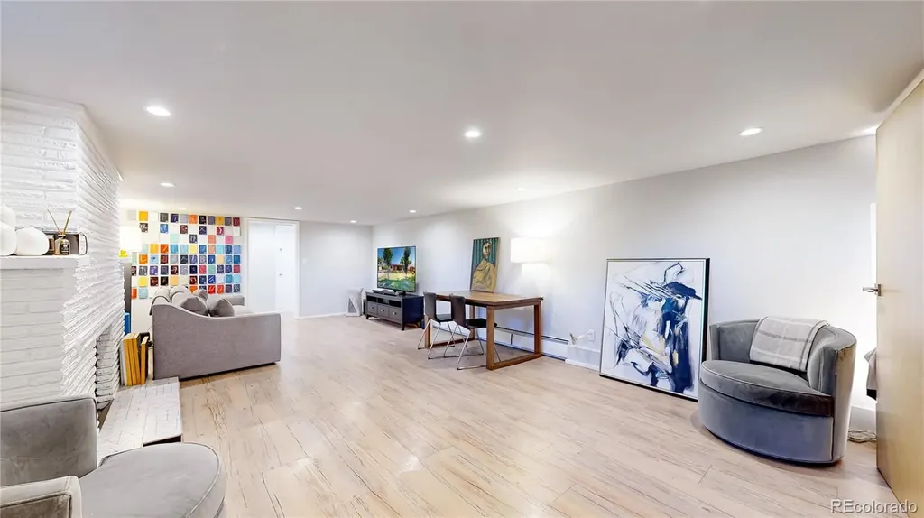 2221 W Moffat Place Denver CO 80221