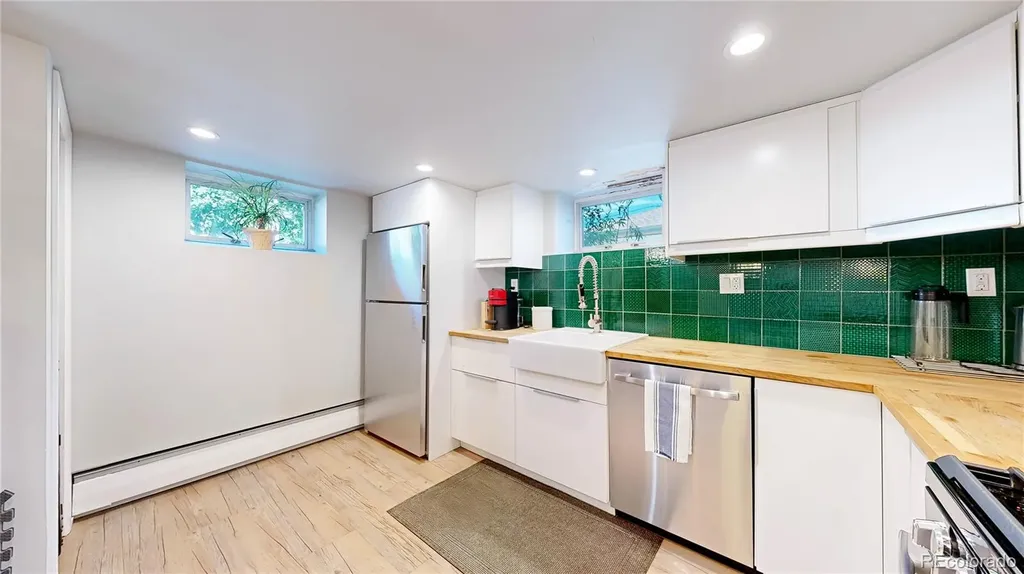 2221 W Moffat Place Denver CO 80221