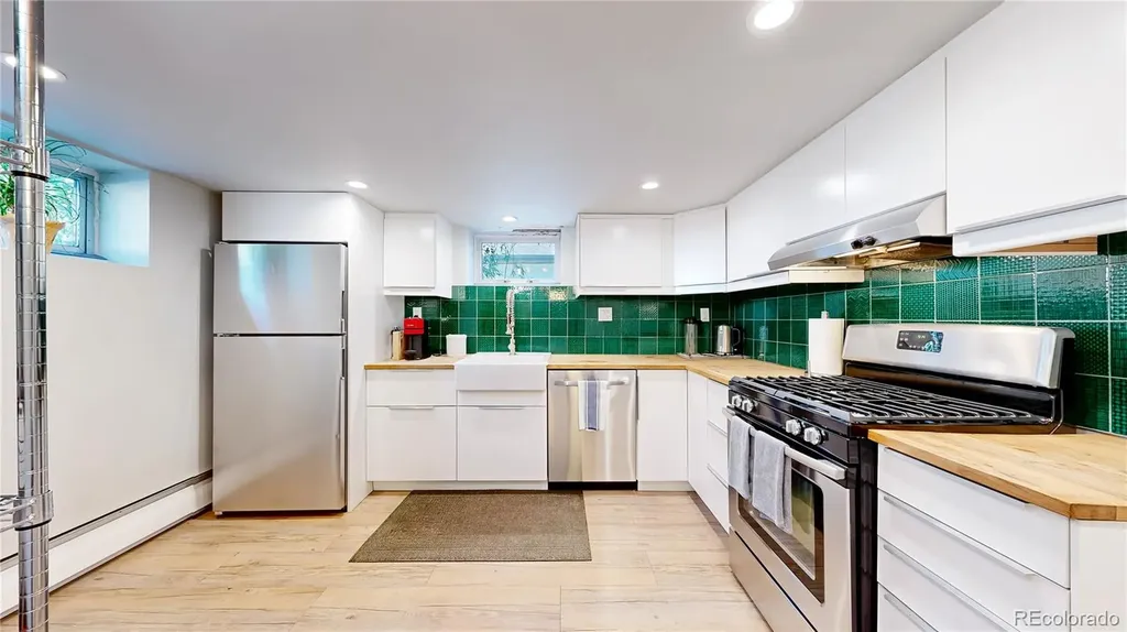 2221 W Moffat Place Denver CO 80221