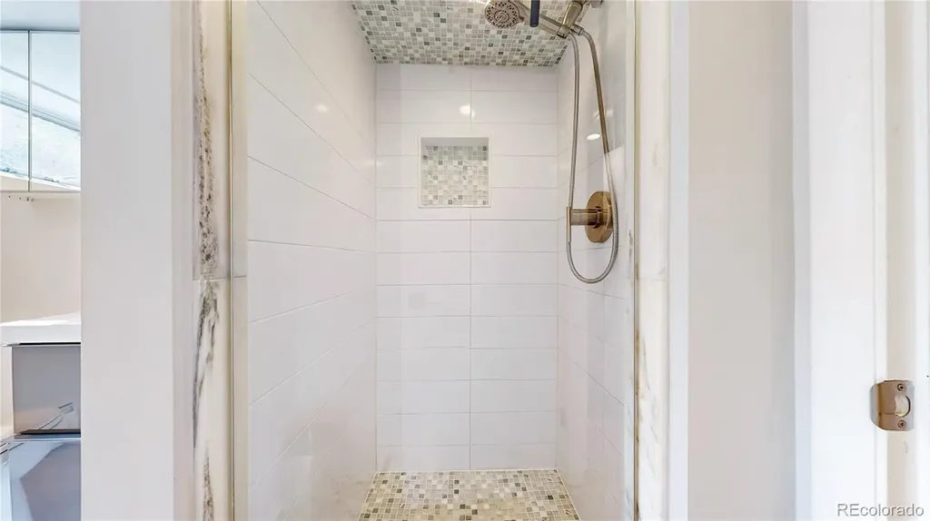 2221 W Moffat Place Denver CO 80221