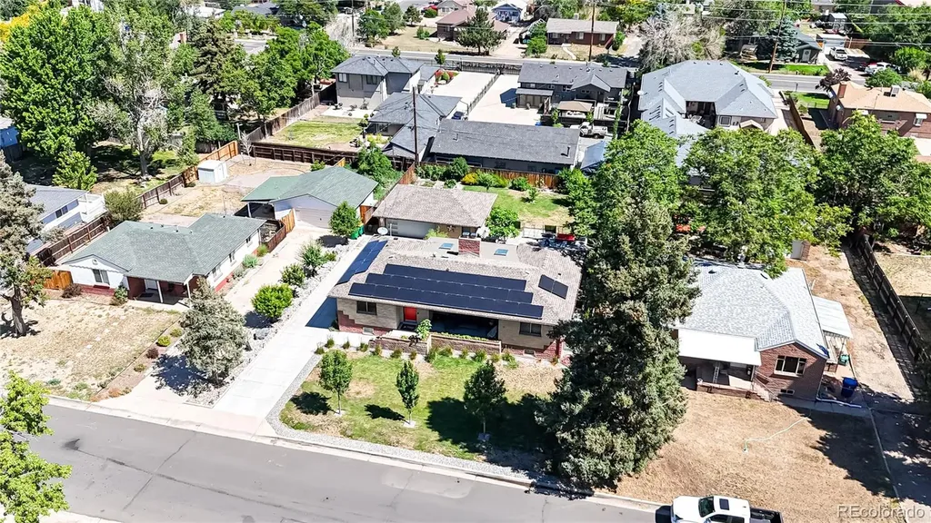 2221 W Moffat Place Denver CO 80221