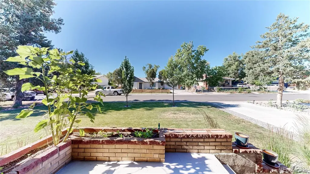 2221 W Moffat Place Denver CO 80221