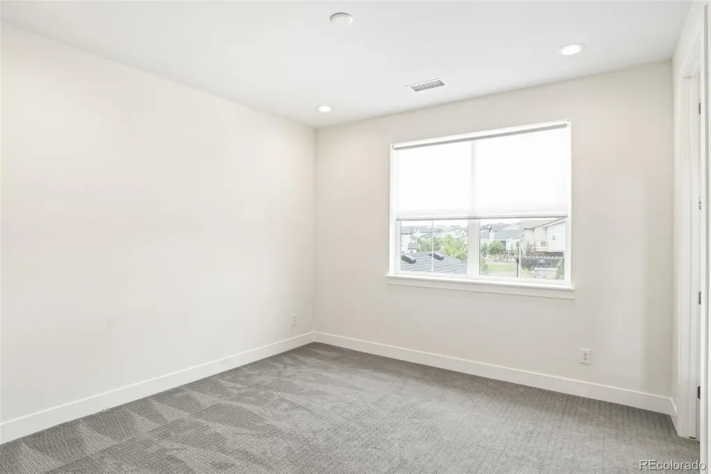 6638 S White Crow Court Aurora CO 80016