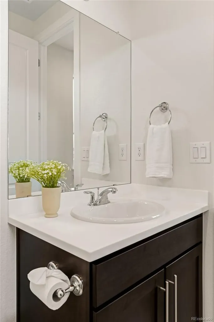 6638 S White Crow Court Aurora CO 80016
