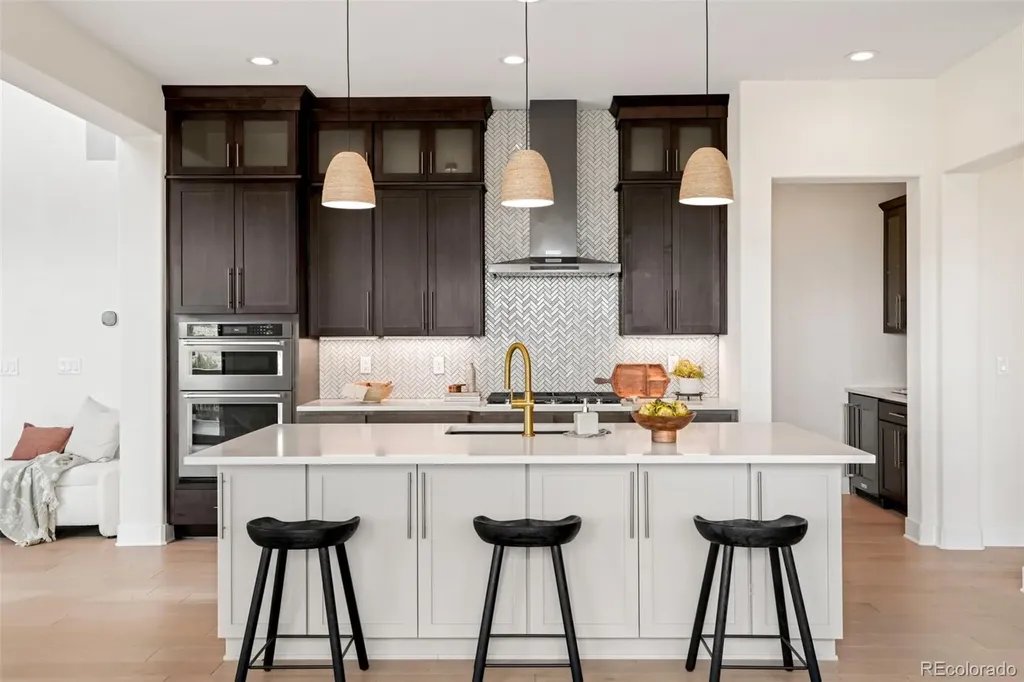 6638 S White Crow Court Aurora CO 80016