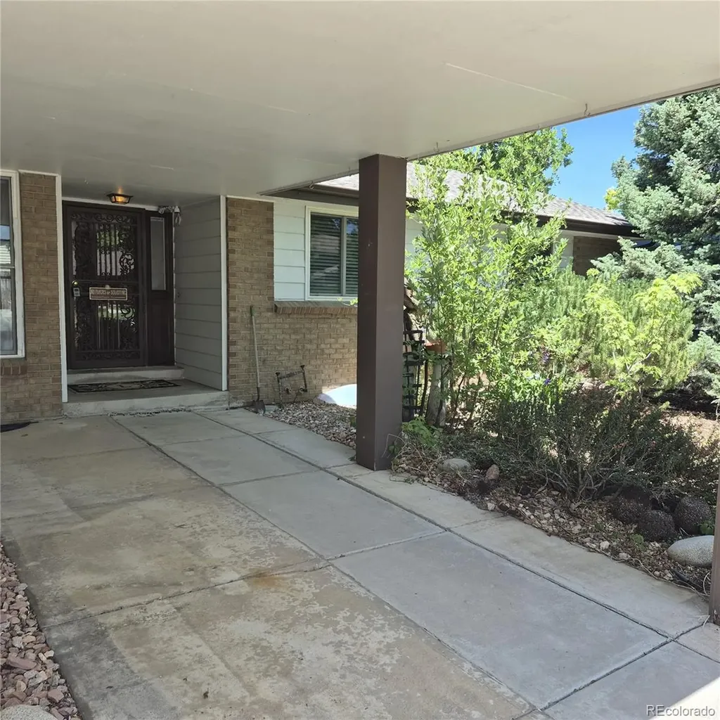 8163 W Polk Place Littleton CO 80123
