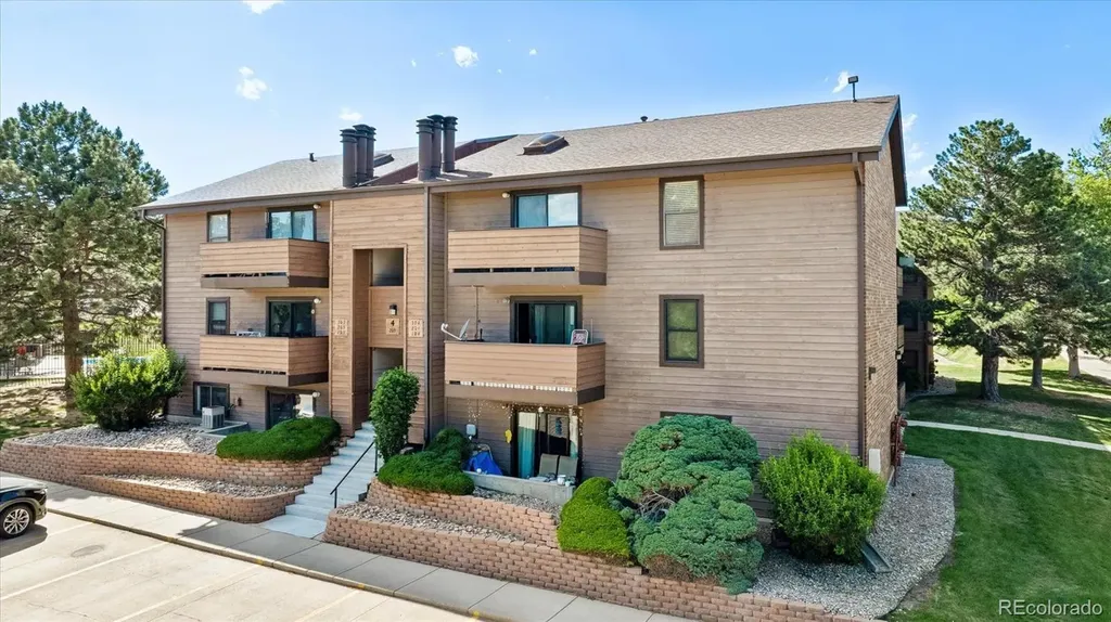 203 Wright Street Lakewood CO 80228
