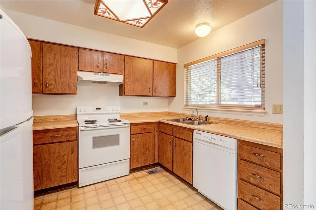 16085 E Oxford Drive Aurora CO 80013