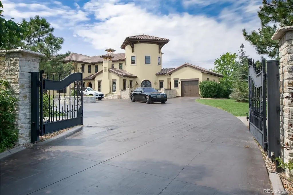 8417 High Ridge Court Castle Pines CO 80108