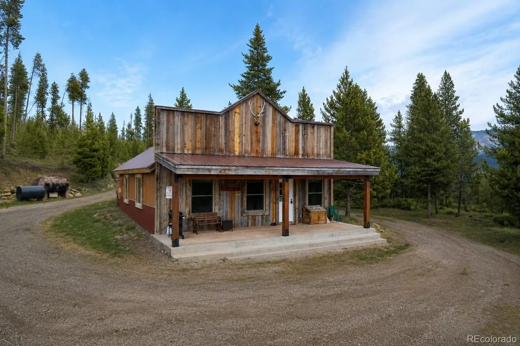 300 And 83 GCR 4431 Grand Lake CO 80447