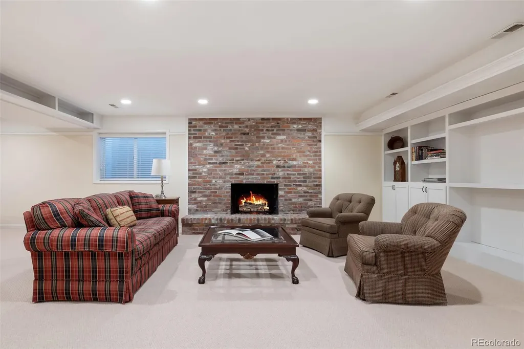 4660 S Downing Street Englewood CO 80113