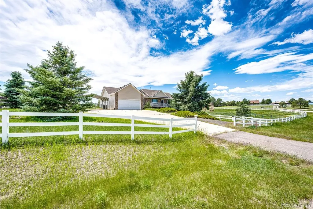 5672 Columbine Ridge Road Elizabeth CO 80107