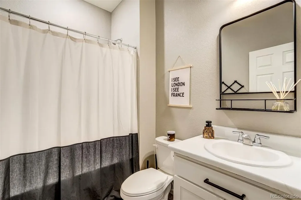 22521 E Radcliff Drive Aurora CO 80015